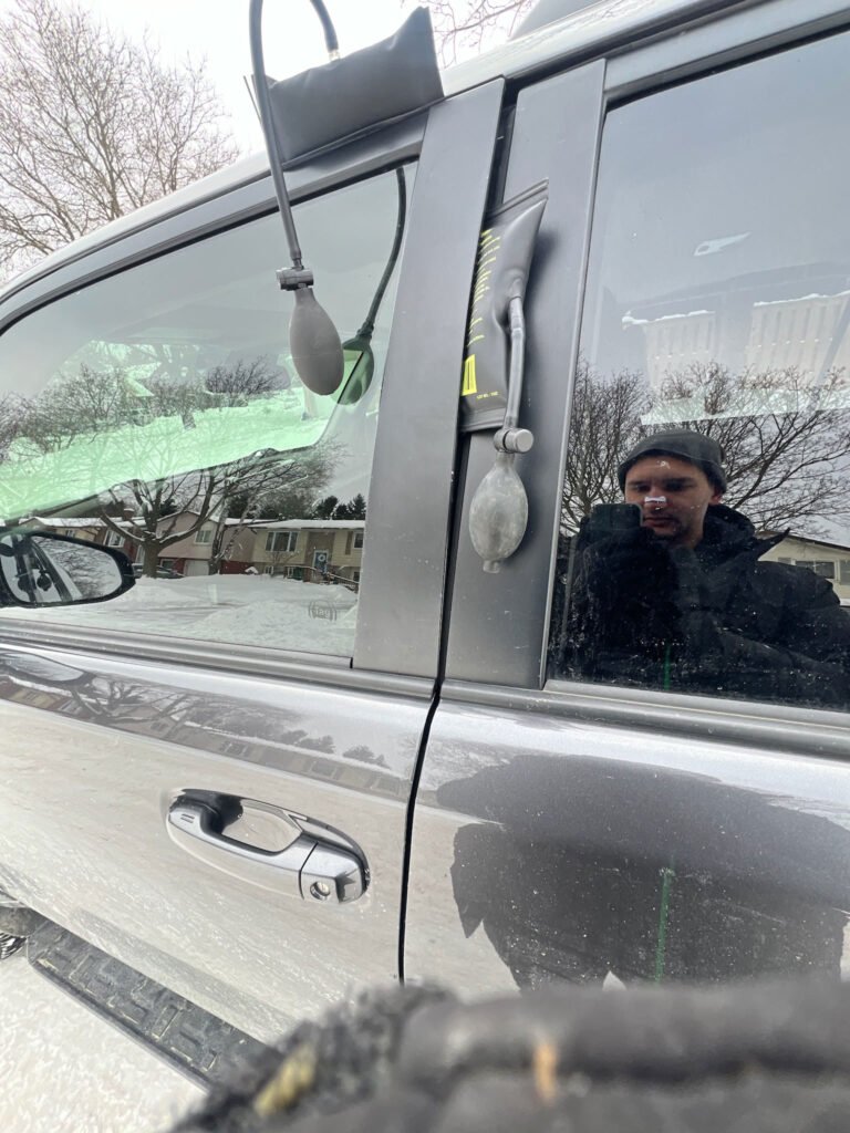 emergency car lockout service